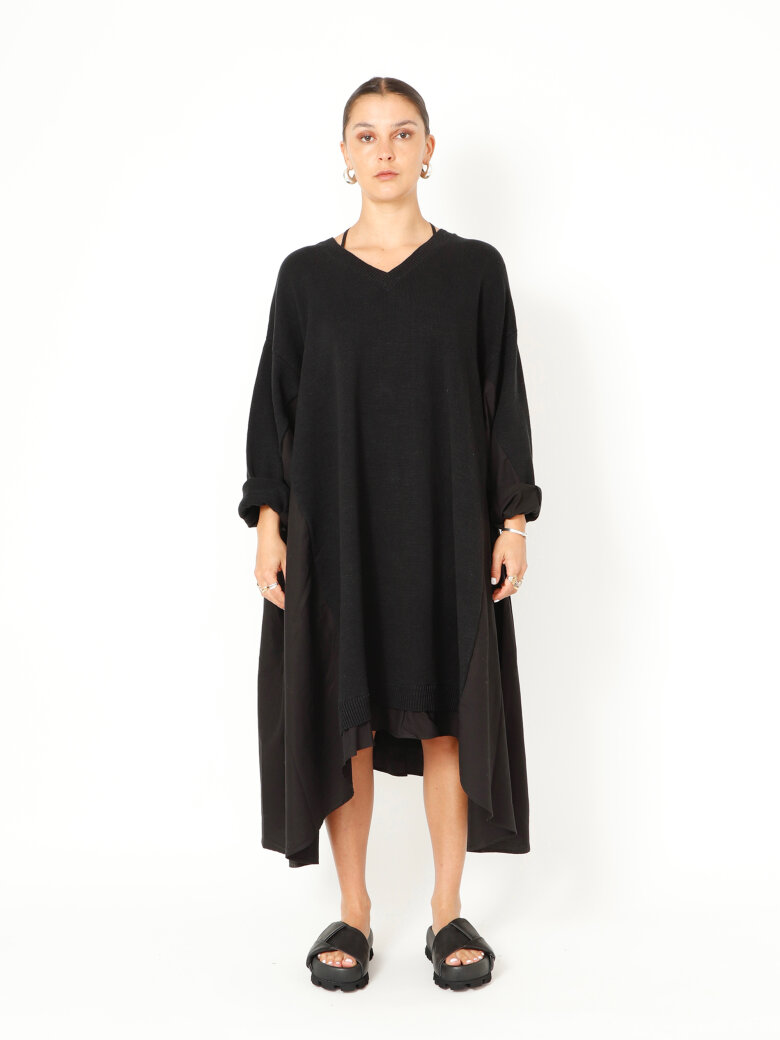 Sort Aarhus - Oversized knit dress