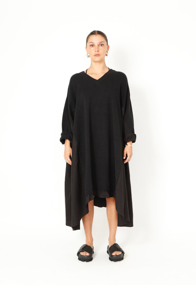 Sort Aarhus - Oversized strikkjole Sort Aarhus - Oversized strikkjole
