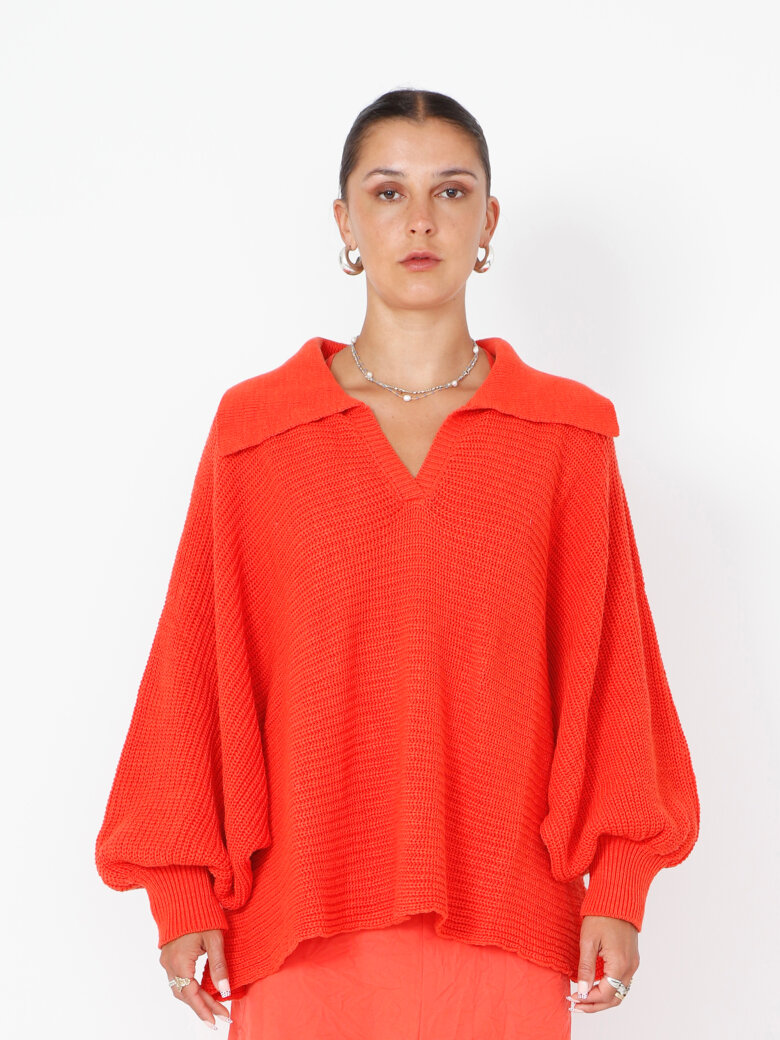 Sort Aarhus - Strikbluse med krave