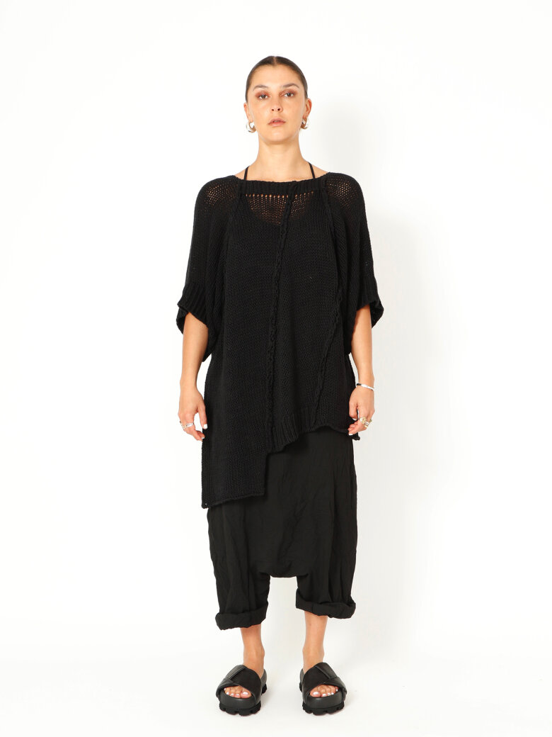 Sort Aarhus - Oversized strikbluse