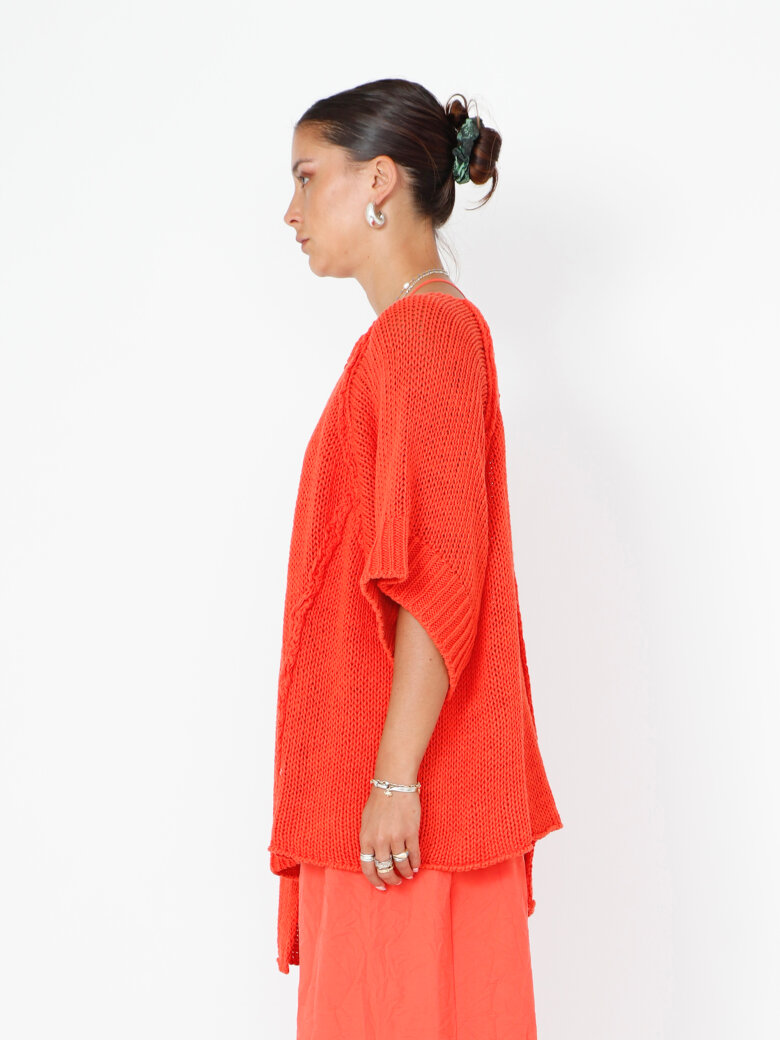 Sort Aarhus - Oversized strikbluse