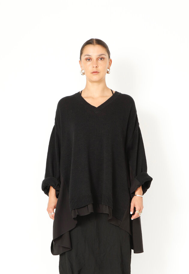 Sort Aarhus - Oversized strikbluse