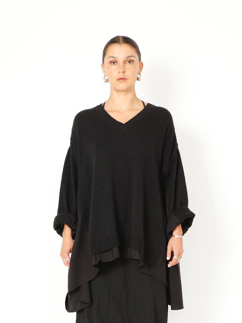 Sort Aarhus - Oversized strikbluse