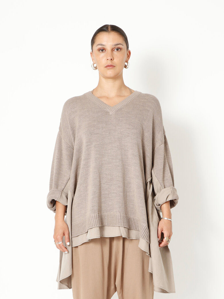 Sort Aarhus - Oversized knit blouse