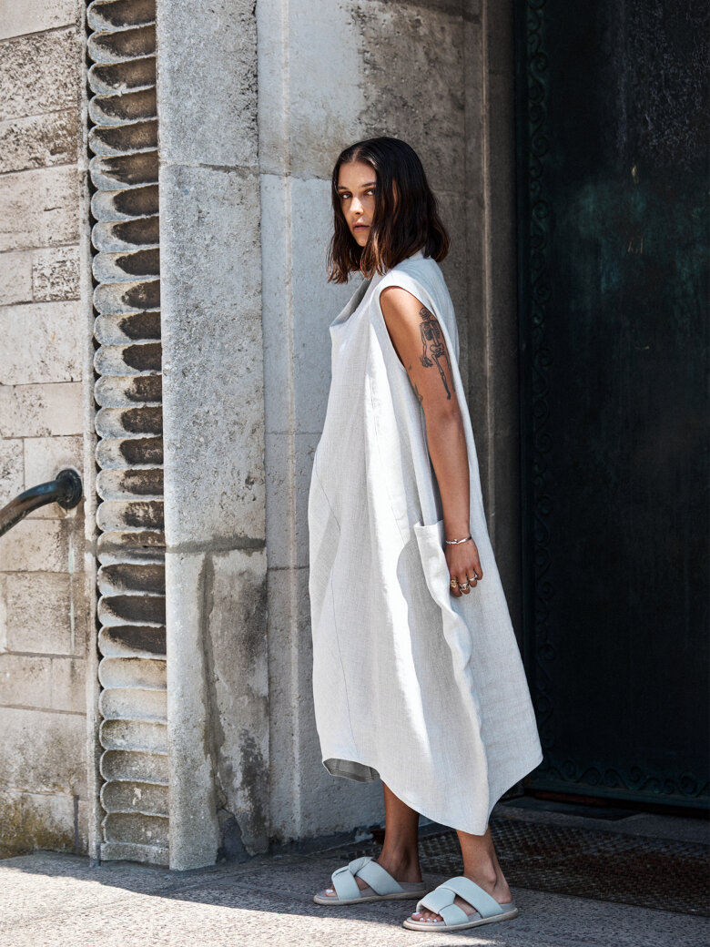 Sort Aarhus - Dress in linen mix with pockets