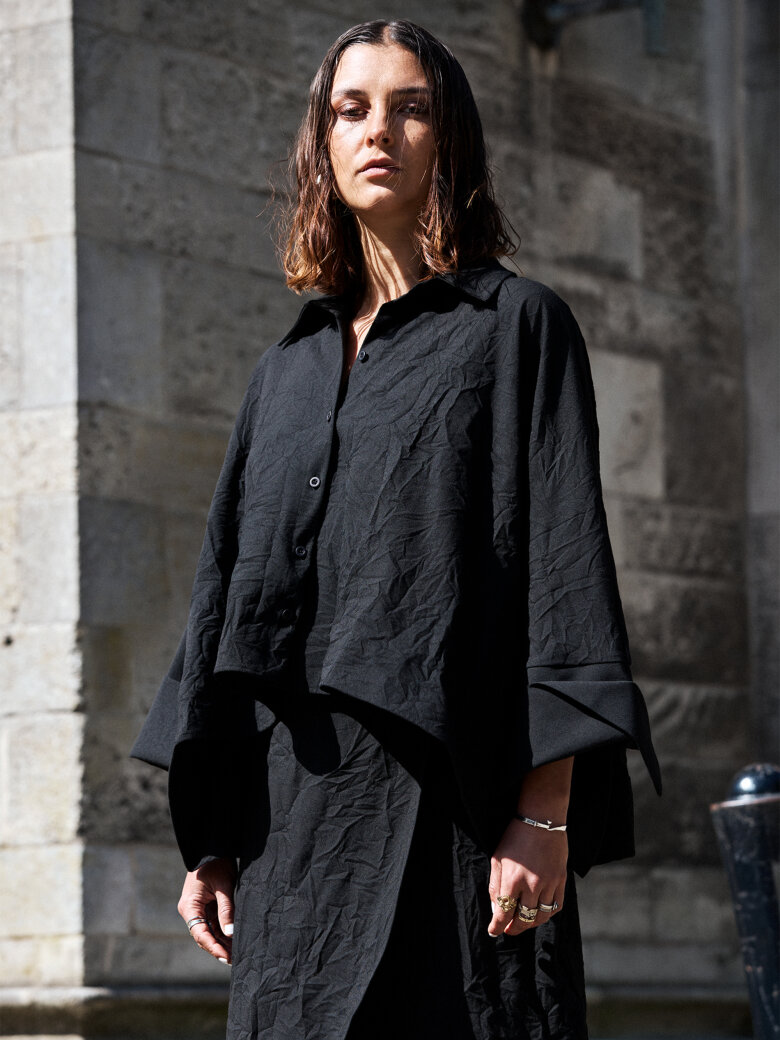 Sort Aarhus - Boxy shirt with buttons and pockets