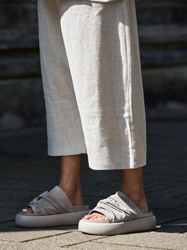 Sort Aarhus - Pants with wide legs