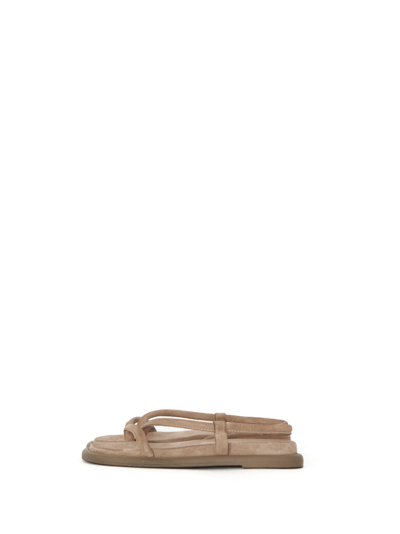 Lofina - Minimalistisk og moderne sandal i ruskind