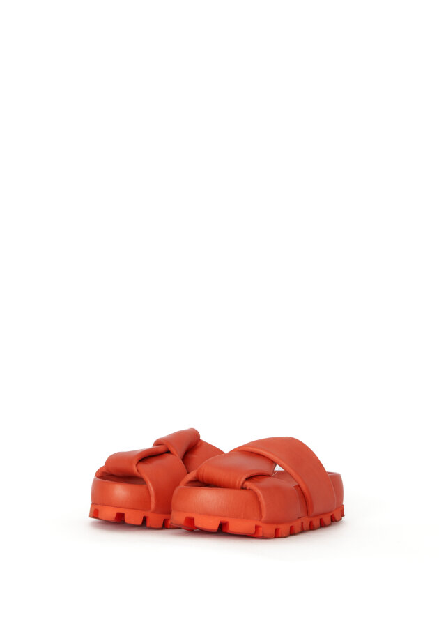 Lofina - Slip on sandal with wide crossed straps