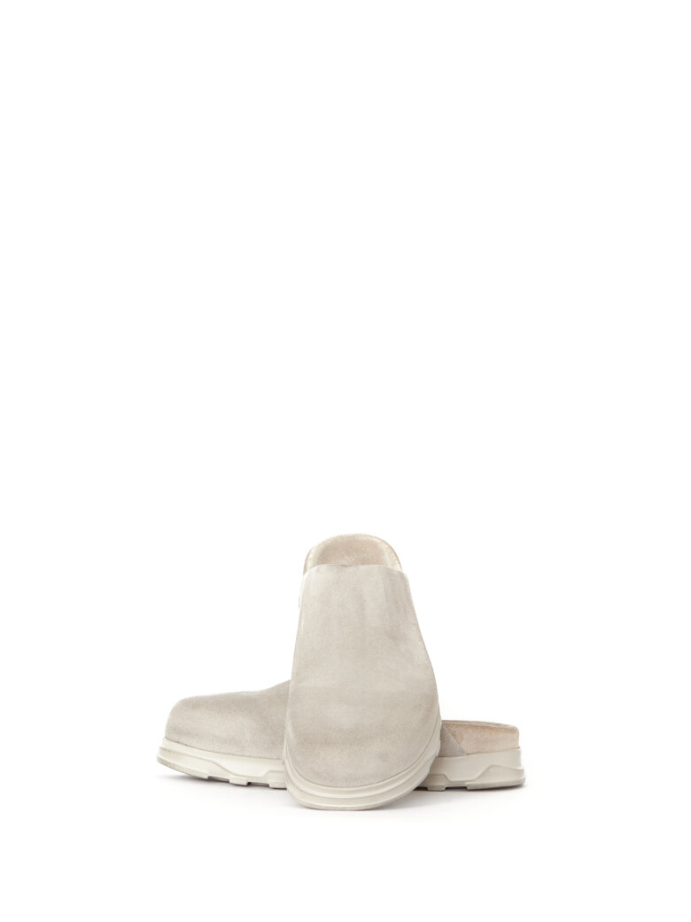 Lofina - Slight on sandal in suede with a footbed sole