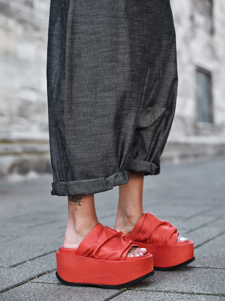 Sort Aarhus - Plateau sandal med fodsengssål