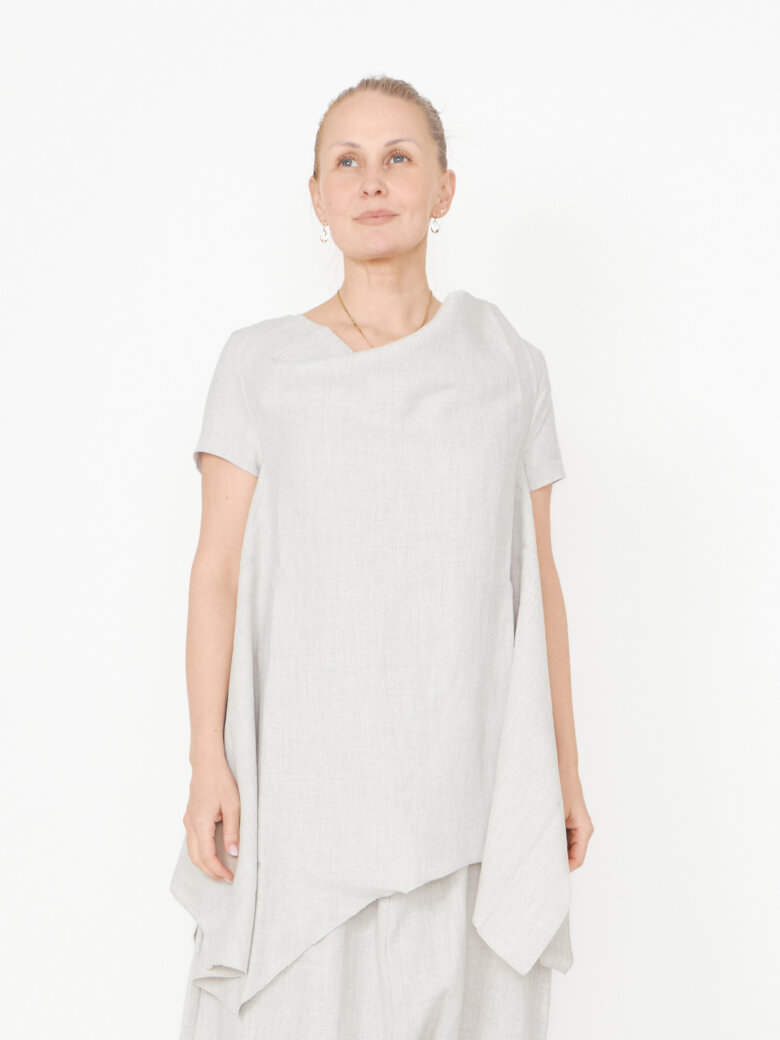 Sort Aarhus - Top med asymmetrisk snit