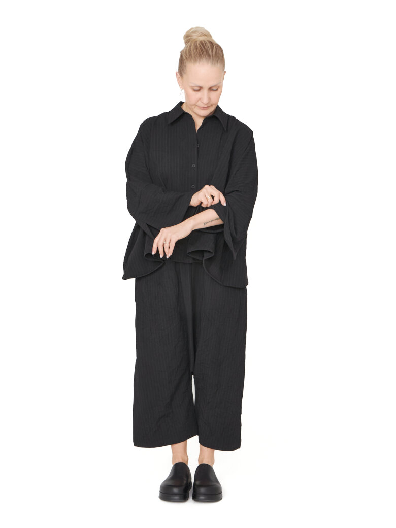 Sort Aarhus - Boxy shirt with buttons and pockets