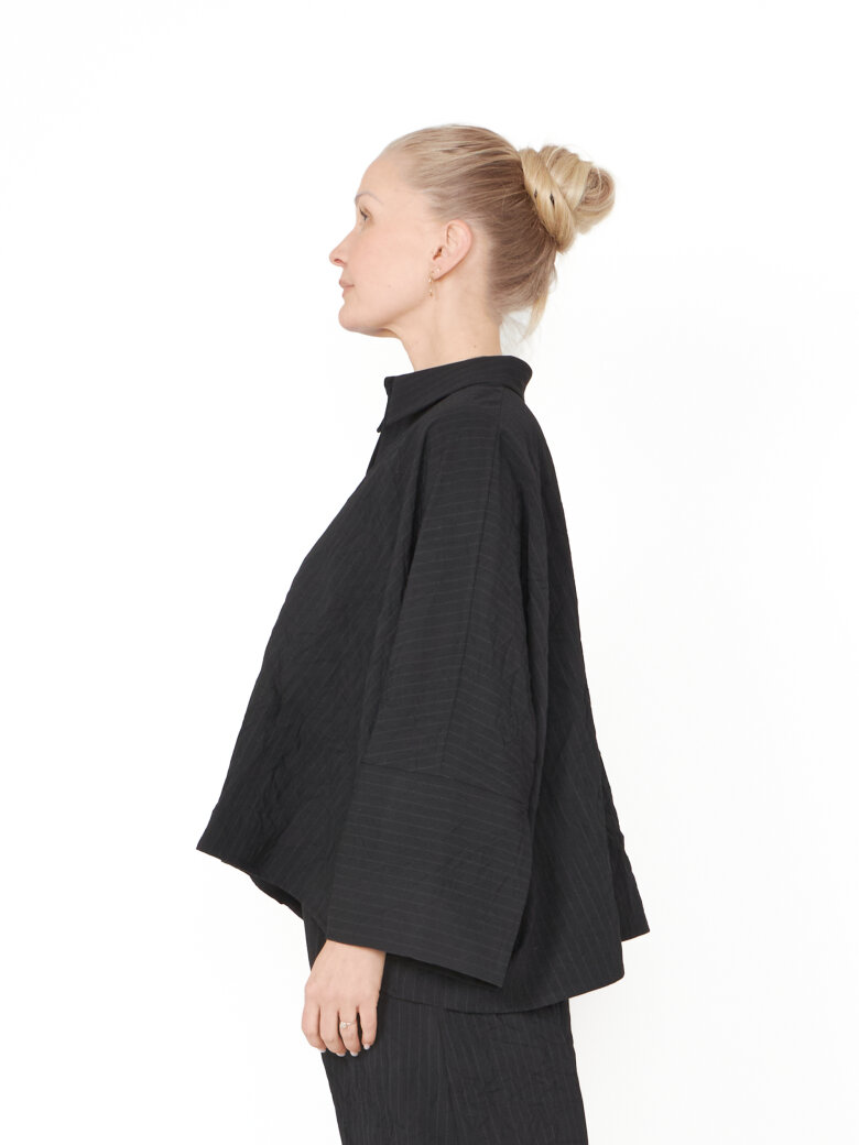 Sort Aarhus - Boxy shirt with buttons and pockets