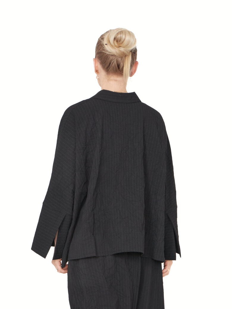 Sort Aarhus - Boxy shirt with buttons and pockets