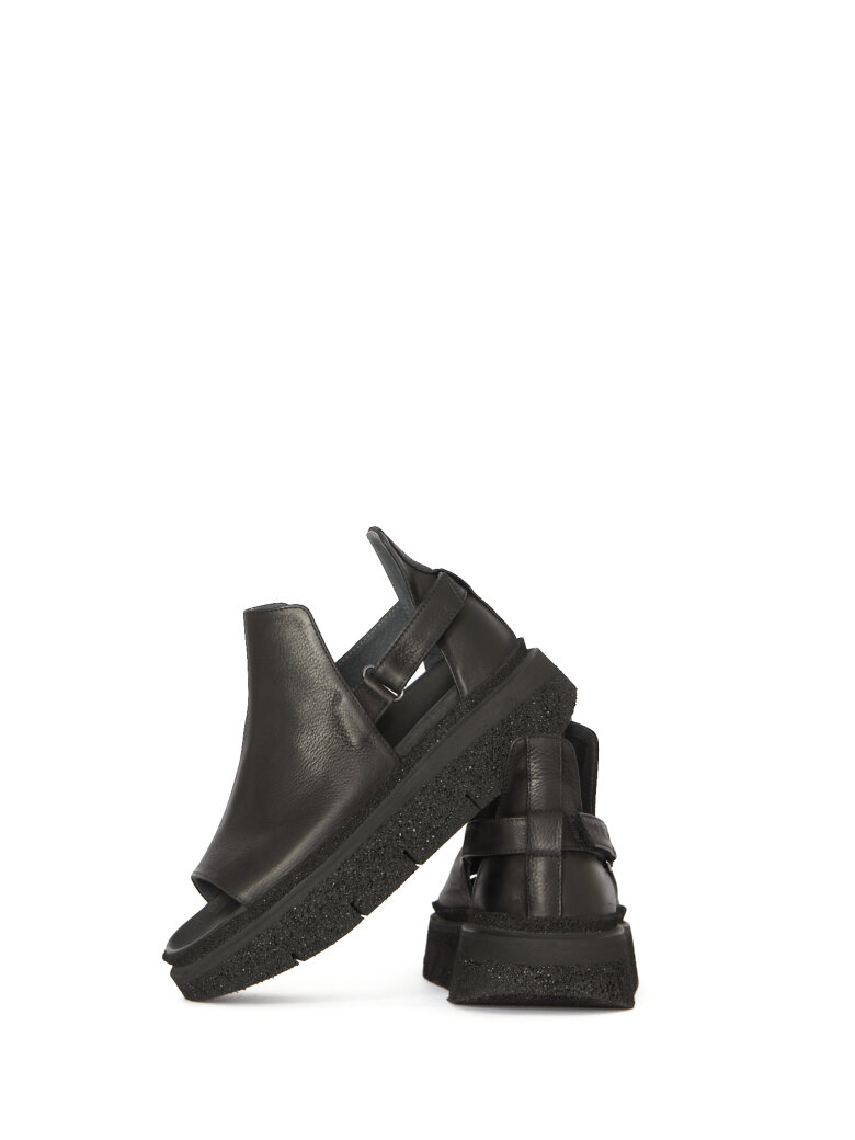 Lofina - Sandal with side velcro strap