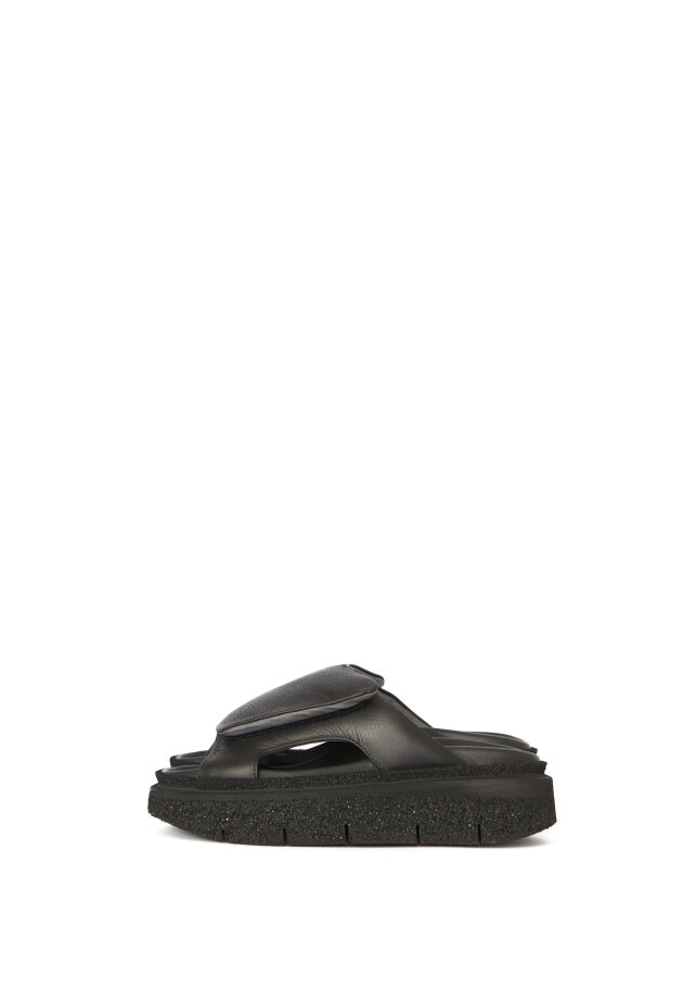 Lofina - Sandal med bred velcrolukning Lofina - Sandal med bred velcrolukning