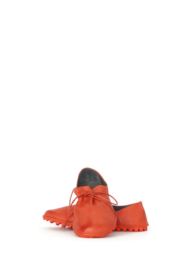 Lofina - Shoe with laces and a flexible sole