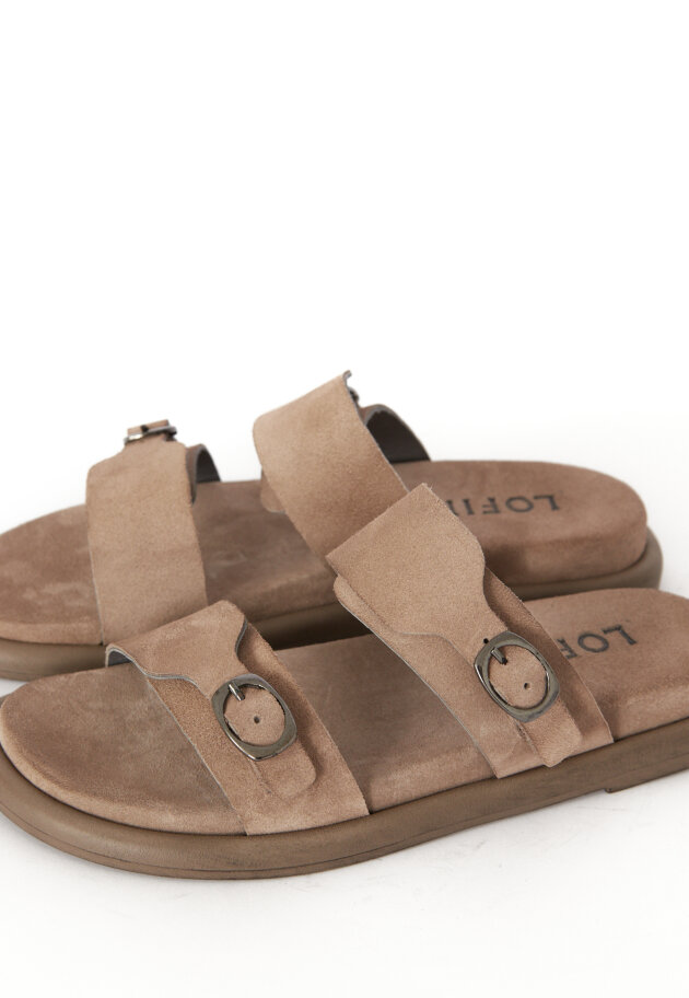 Lofina - Sandal i ruskind med spænder