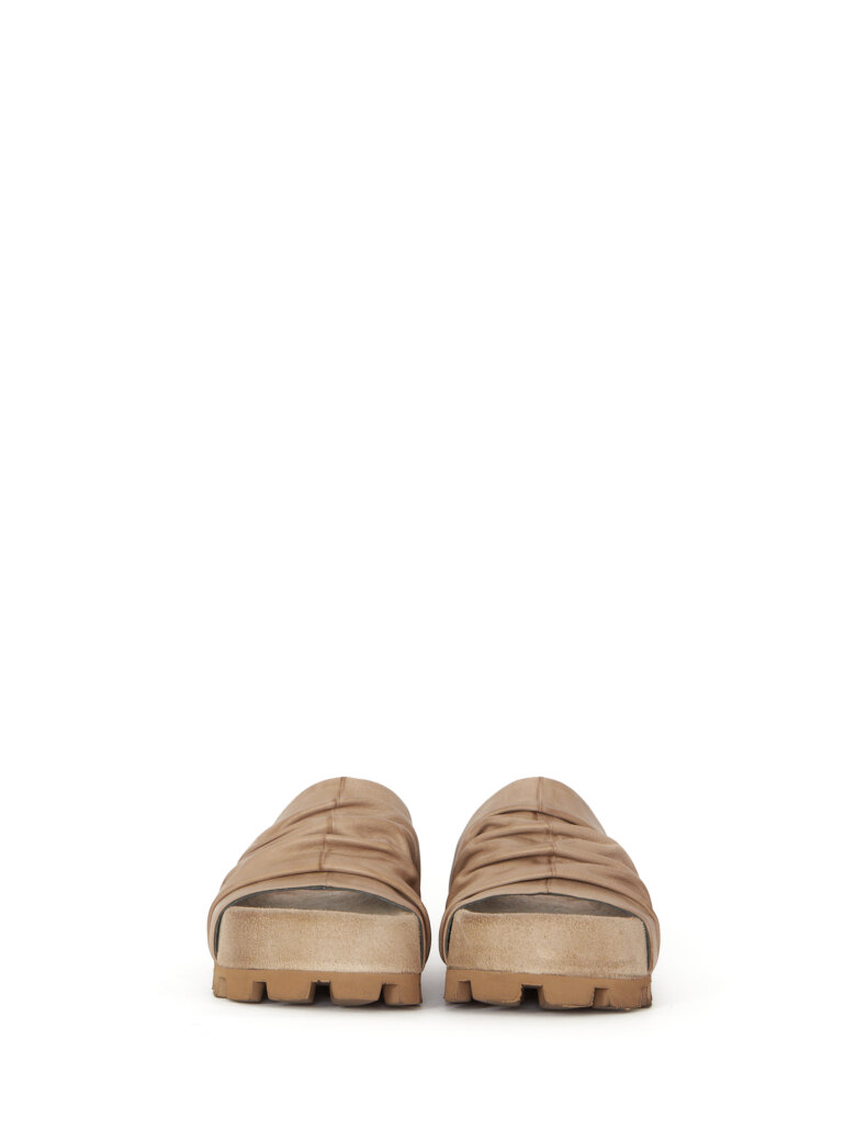 Sort Aarhus - Sandal med rynk fra Sort Aarhus