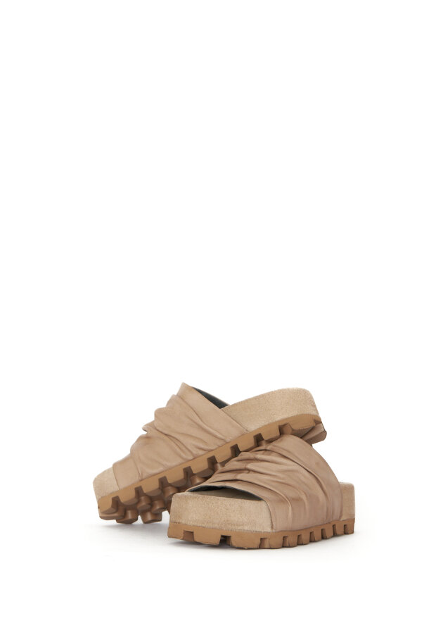 Sort Aarhus - Sandal med rynk fra Sort Aarhus