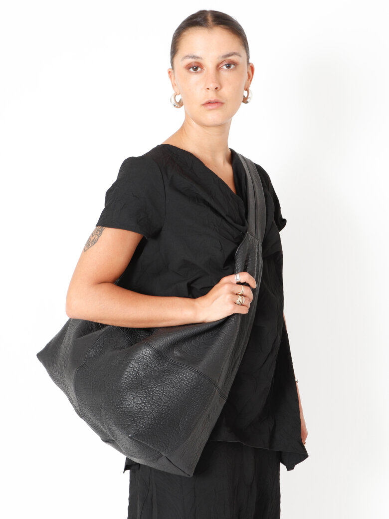 Sort Aarhus - Skuldertaske i lammeskind