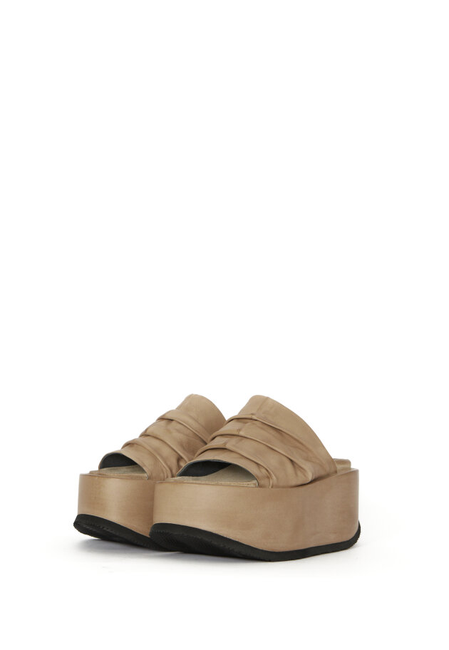 Sort Aarhus - Plateau sandal med fodsengssål