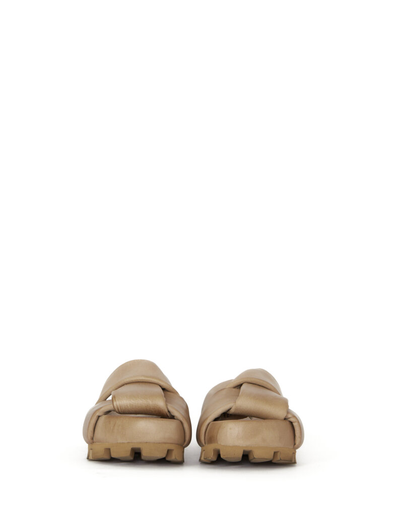 Lofina - Slip on sandal with wide crossed straps