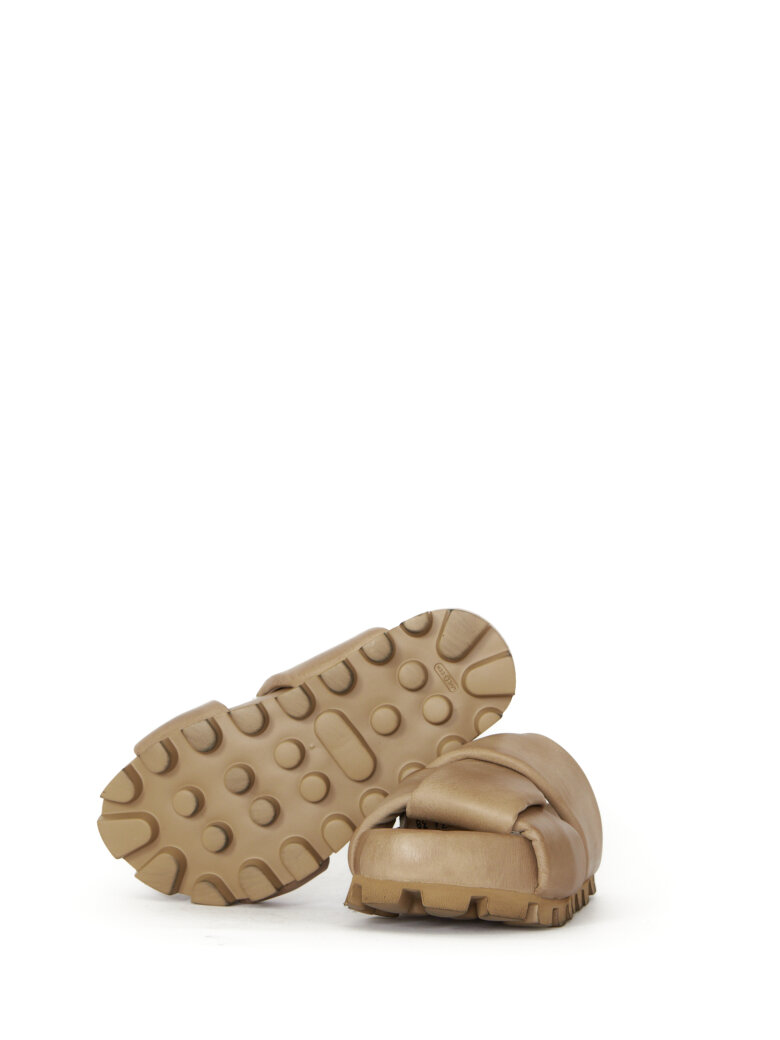 Lofina - Slip on sandal with wide crossed straps