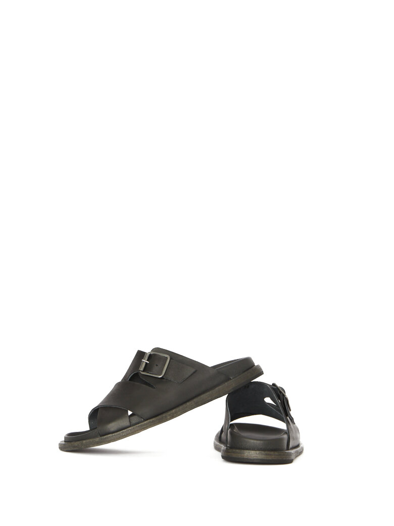 Lofina - Sandal with buckle and a leather sole