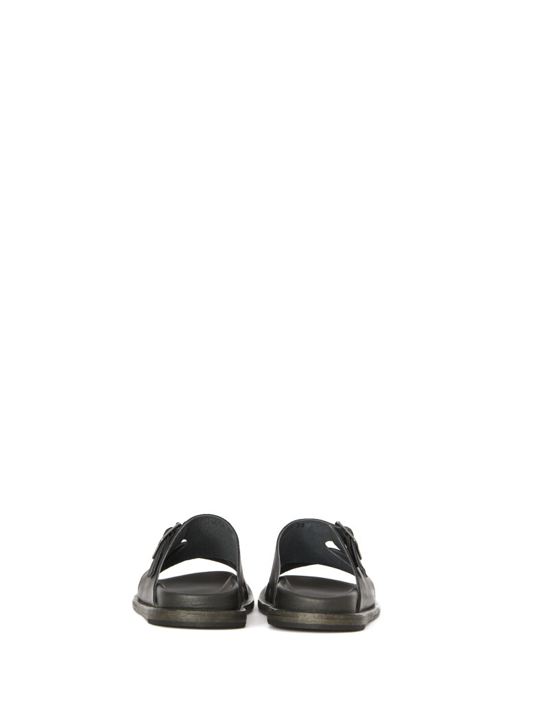 Lofina - Sandal with buckle and a leather sole