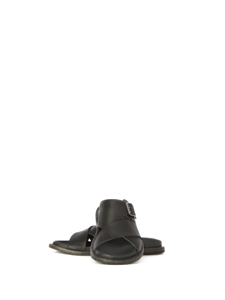 Lofina - Sandal with buckle and a leather sole