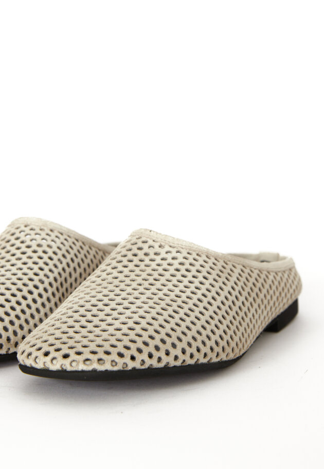 Sort Aarhus - Feminine suede slip on shoe