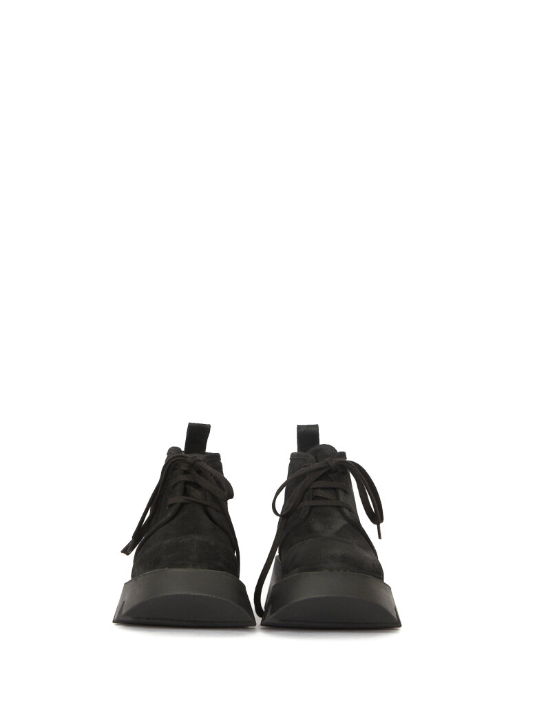 Lofina - Suede boot with laces