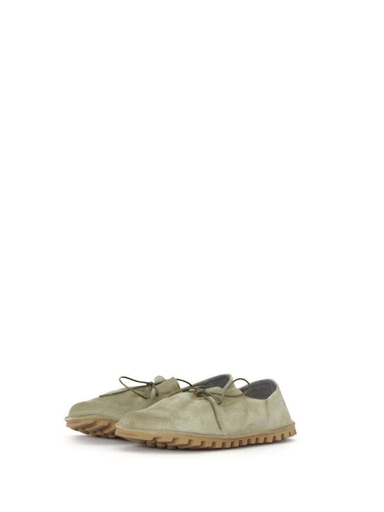 Lofina - Suede shoe with laces and a flexible sole