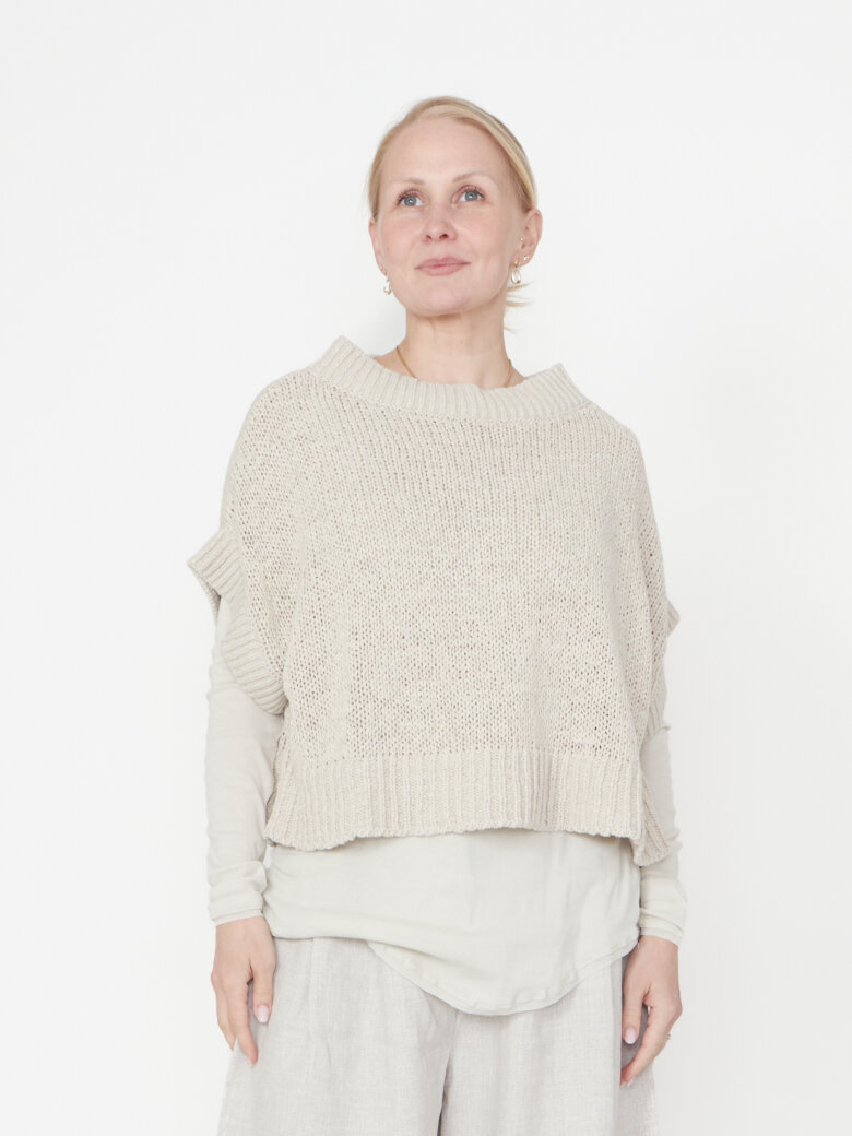 Sort Aarhus - Oversized knit blouse