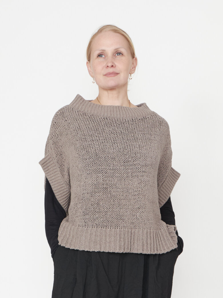 Sort Aarhus - Oversized strikbluse