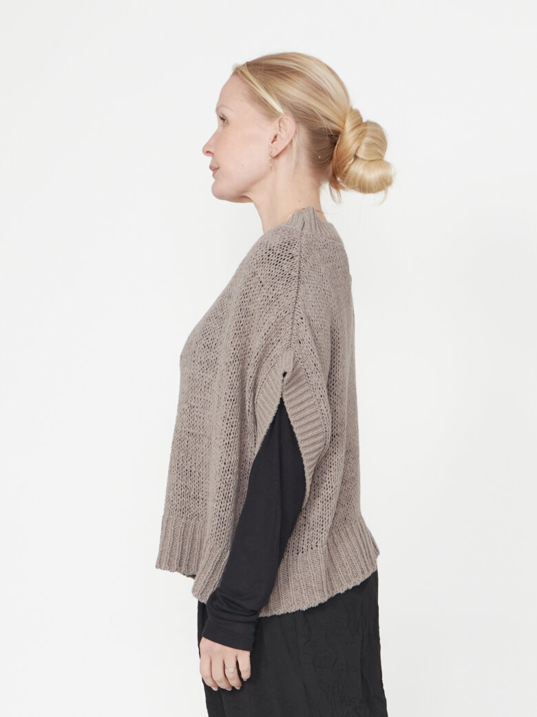 Sort Aarhus - Oversized knit blouse