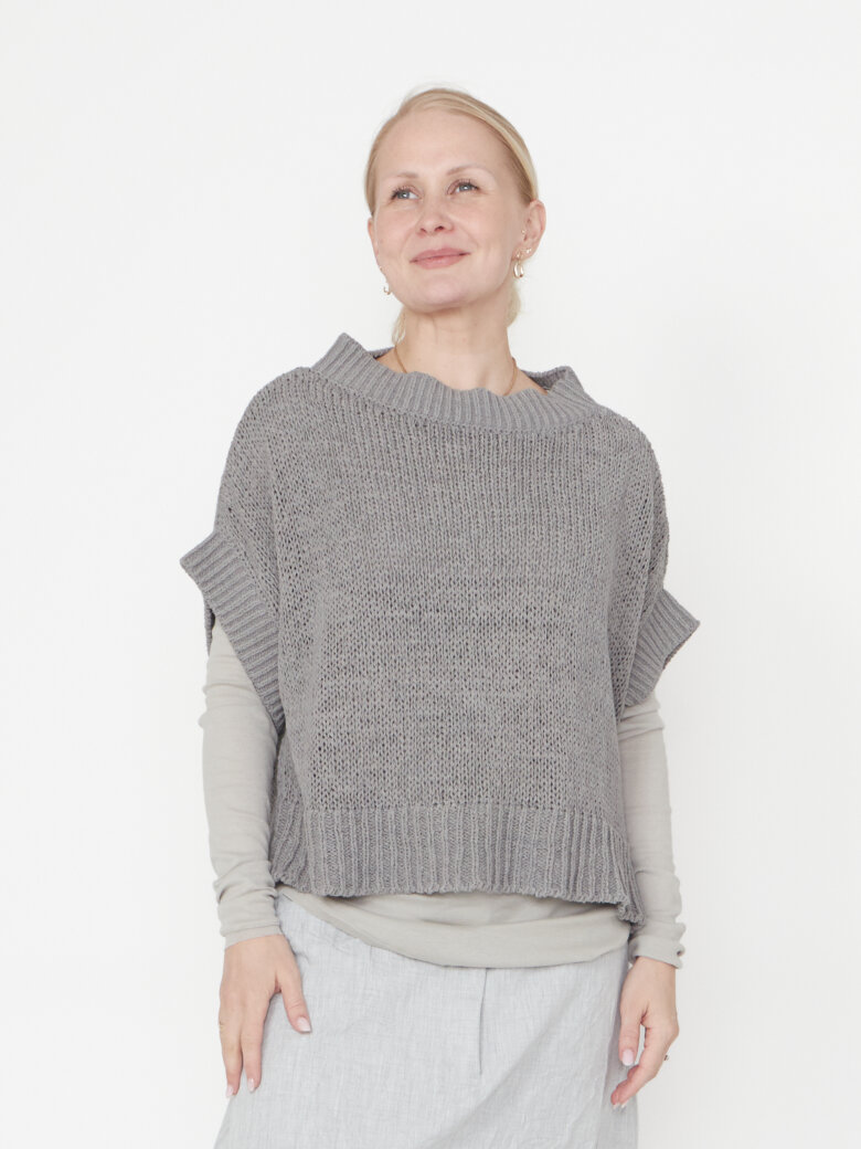 Sort Aarhus - Oversized knit blouse