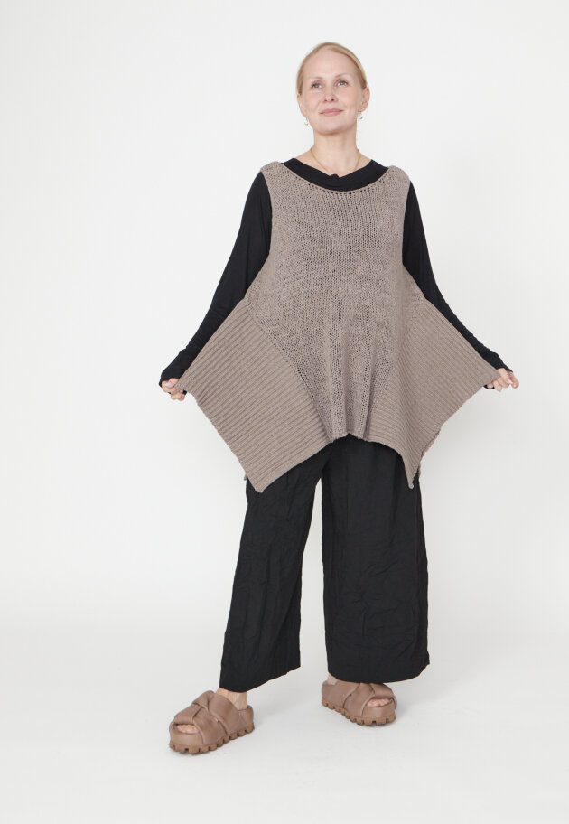 Sort Aarhus - Sleeveless knit top