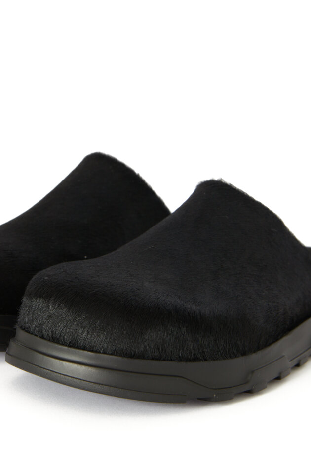 Lofina - Slippers i pels med fodsengssål