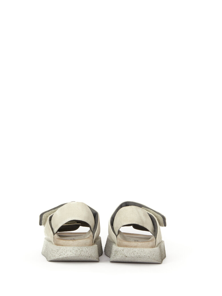 Lofina - Sandal in suede with velcro and strap