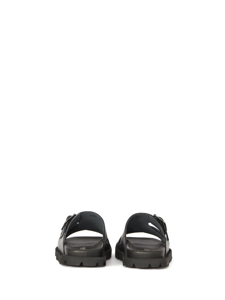 Lofina - Sandal with buckle and a footbed sole