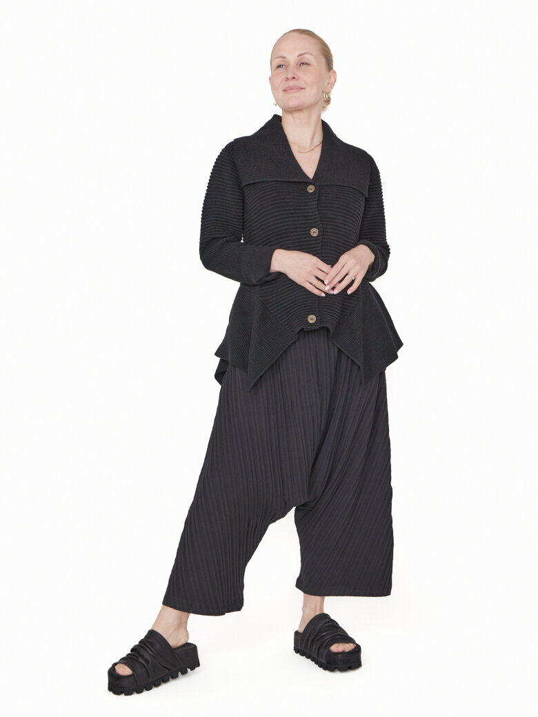 Sort Aarhus - Collared knit blouse with buttons