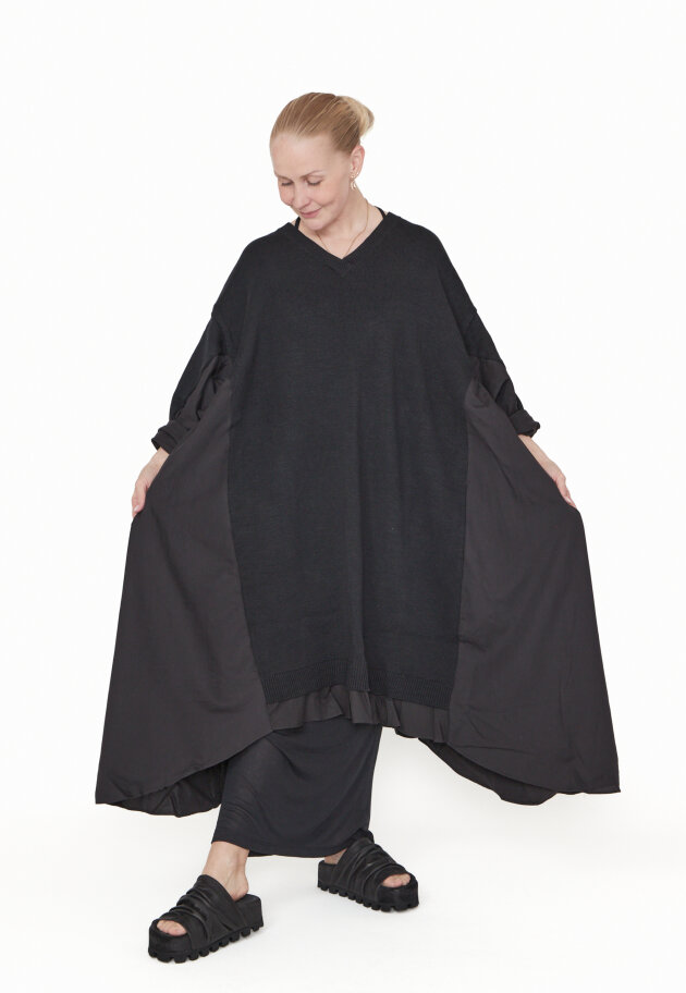 Sort Aarhus - Oversized knit dress