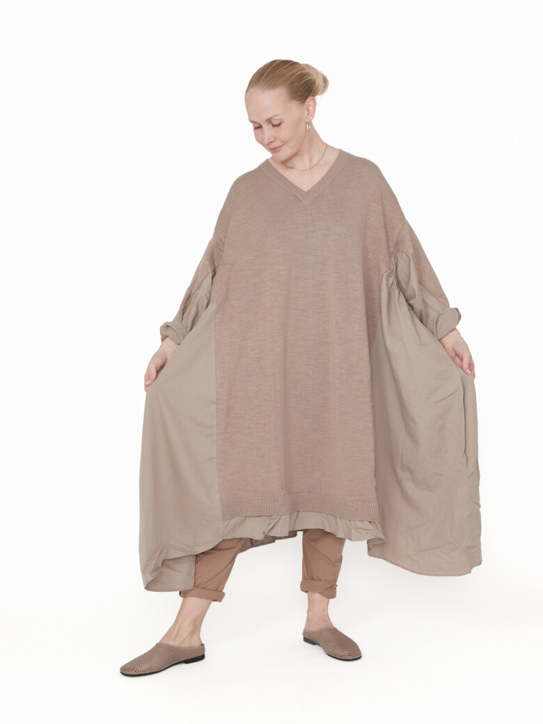 Sort Aarhus - Oversized knit dress