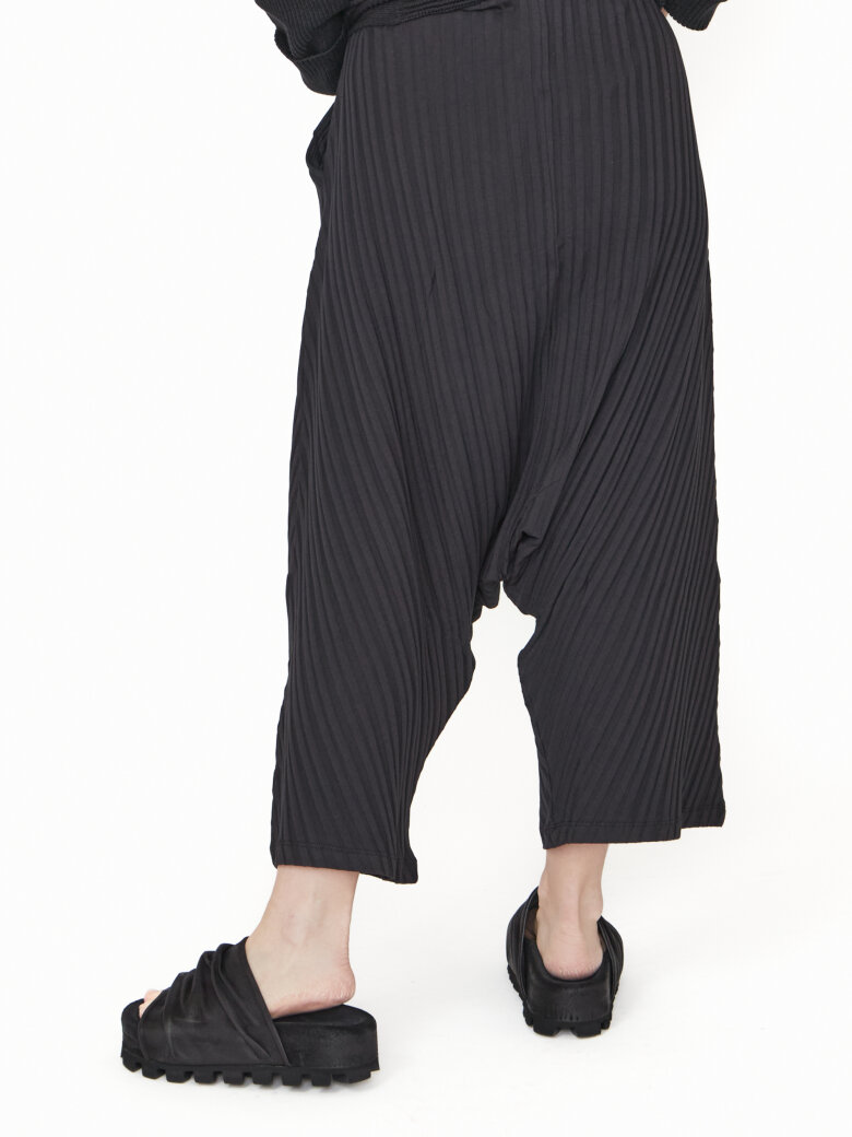 Sort Aarhus - 3/4 baggy pants in rib