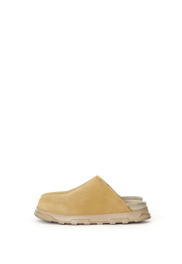 Lofina - Tøffel sandal i pels med fodsengssål Lofina - Tøffel sandal i pels med fodsengssål