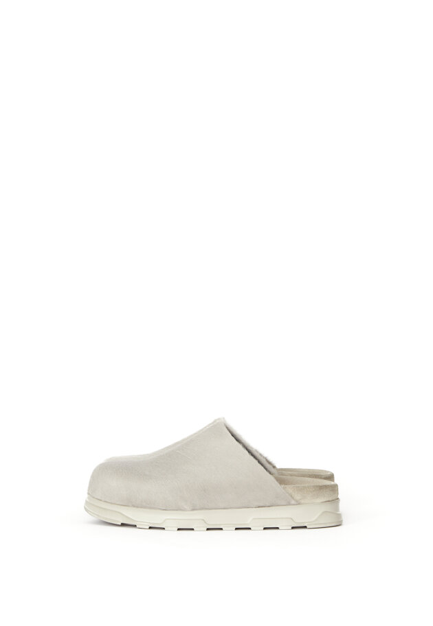 Lofina - Slight on sandal in fur with a footbed sole Lofina - Slight on sandal in fur with a footbed sole