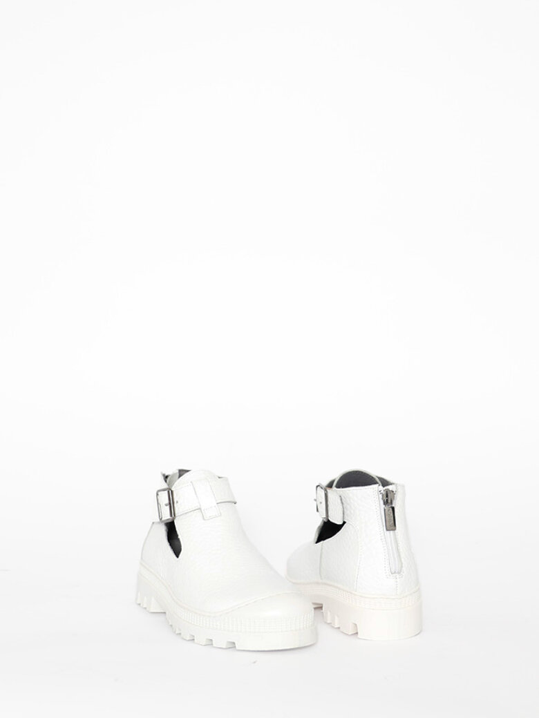 Lofina - Sample shoe